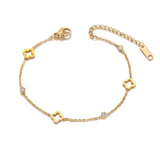 Gold Diamonte Clover Bracelet